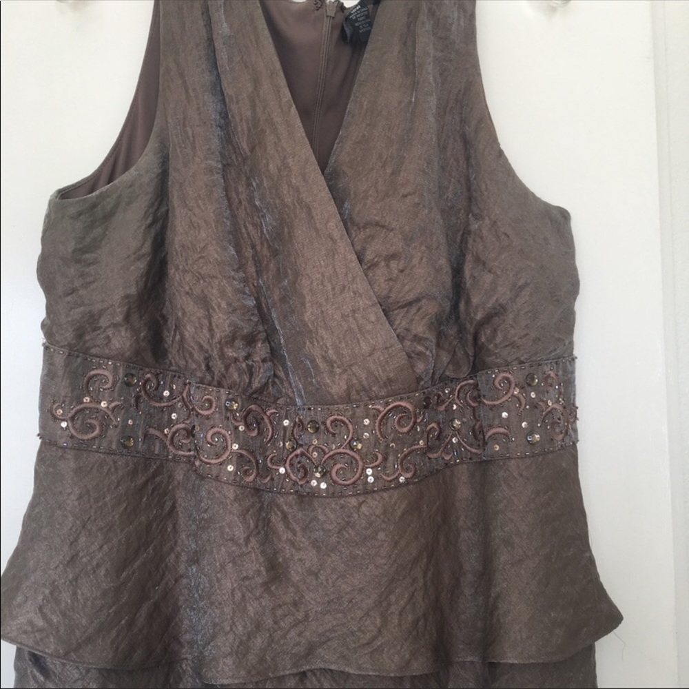 Dress - Picture 2 of 6